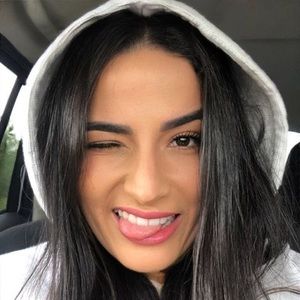 Meet your Posher, Rafaela